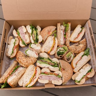 Classic Lunch Box 1/2 Dozen